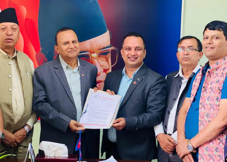 राष्ट्रपति भइसकेका व्यक्ति राजनीतिमा फर्कन नपाउने व्यवस्था राख्न सुझाव