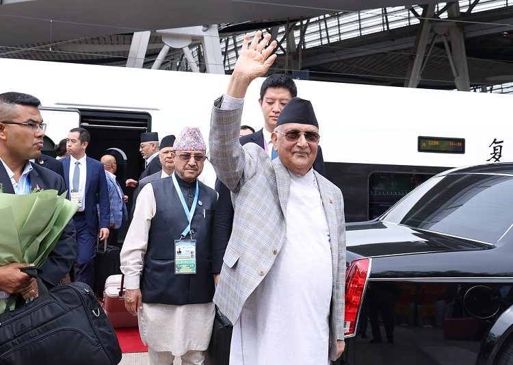 प्रधानमन्त्री ओली तियान्जिनमा