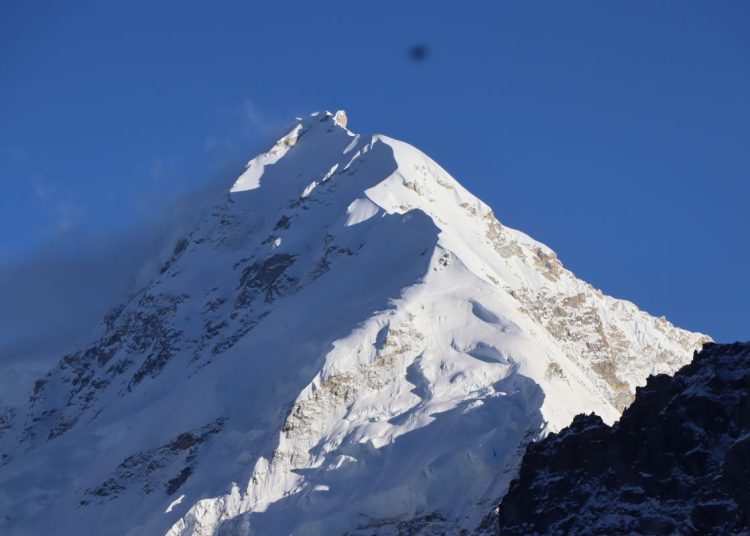 कञ्चनजङ्घा हिमाल क्षेत्रमा ३ सय भन्दा बढी पर्यटकले गरे भ्रमण