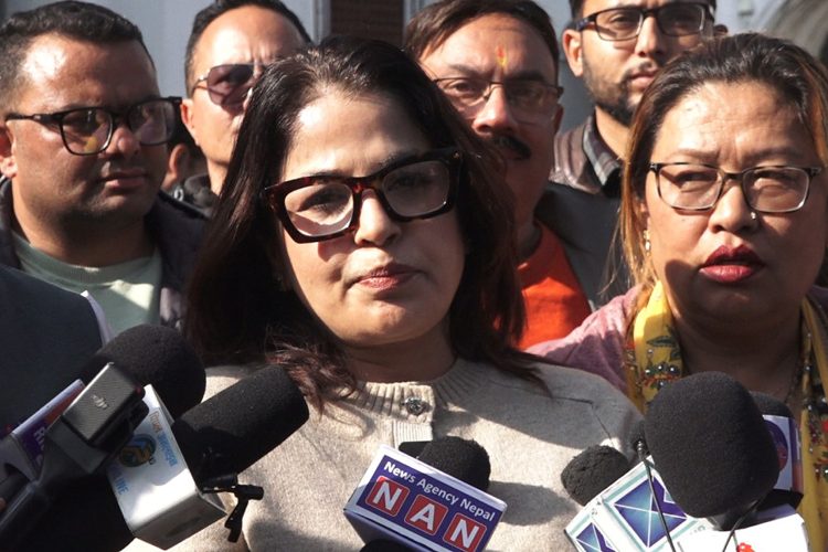 रास्वपाद्वारा दल दर्ताका लागि आयोगमा निवेदन पेश