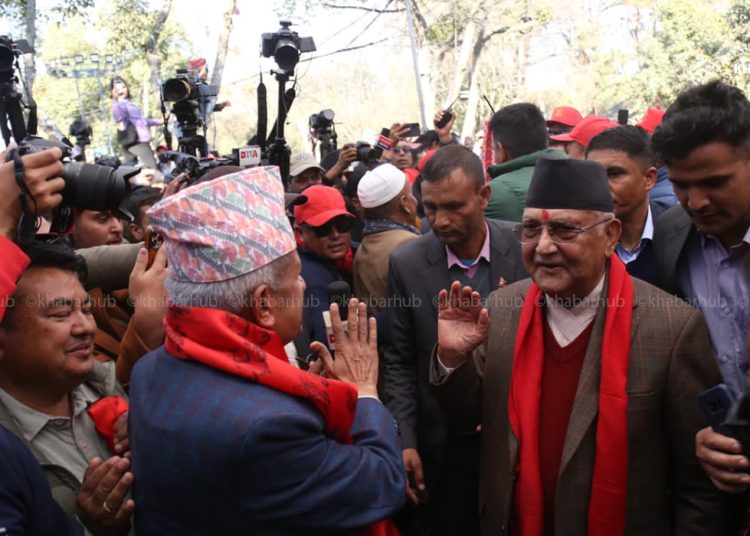 केपीलाई बाजा बजाएर स्वागत