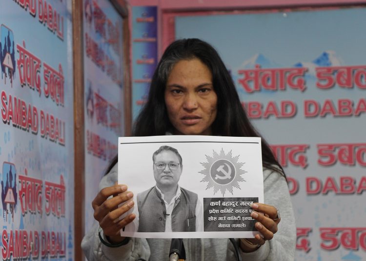 प्रहरीले एमाले नेता मल्लविरुद्धको जाहेरी नलिएको यौन शोषणमा परेकी खत्रीे गुनासो