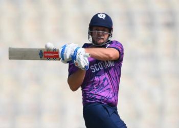 स्कटल्यान्डले इटालीलाई २०८ रनको विशाल लक्ष्य प्रस्तुत