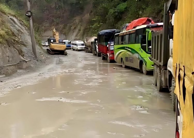 बुटवल–नारायणगढ सडक अवरुद्ध