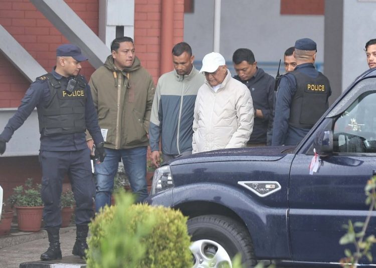 ओली र लेखक पक्राउ पुर्जीको आधार नदेखिएको जिकिर