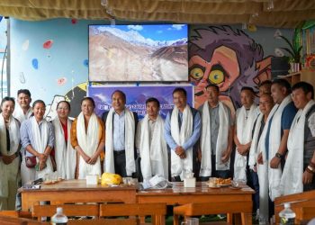 विश्वको चौथो अग्लो हिमाल ल्होत्से आरोहण गर्ने तयारीमा