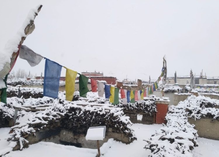 मुक्तिनाथ क्षेत्रमा हिमपात