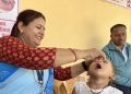 देशभरिका बालबालिकालाई भिटामिन ‘ए’ खुवाउँदै