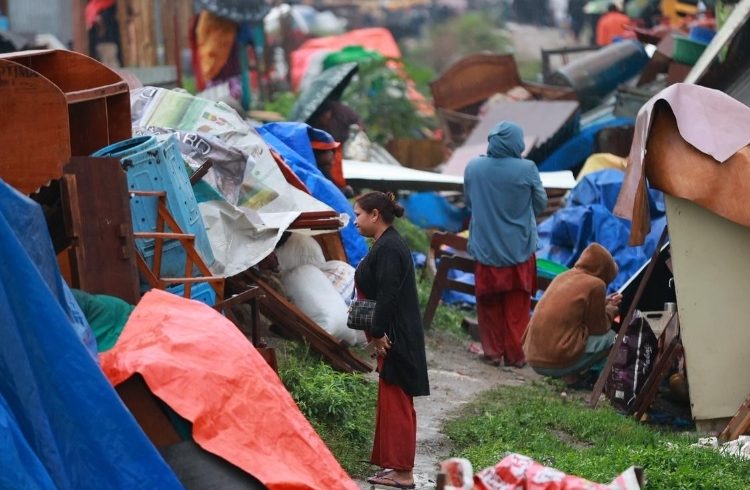 मनोहराको सुकुम्बासी बस्तीमा बिजोग