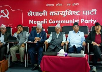 फेरि फुट्दै प्रचण्ड-माधवको नेकपा