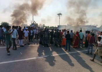 धनुषामा सुकुम्बासीहरू आन्दोलनमा ओर्लिए