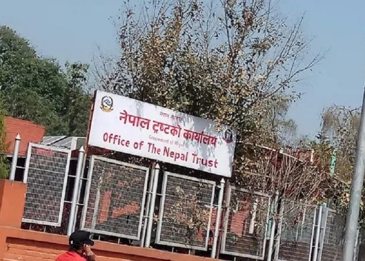 सयौँ रोपनी जग्गा व्यक्तिले उपभोग गरेको विषयमा प्रश्न उठ्याे