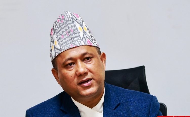 परराष्ट्रमन्त्री भारत प्रस्थान गर्दै