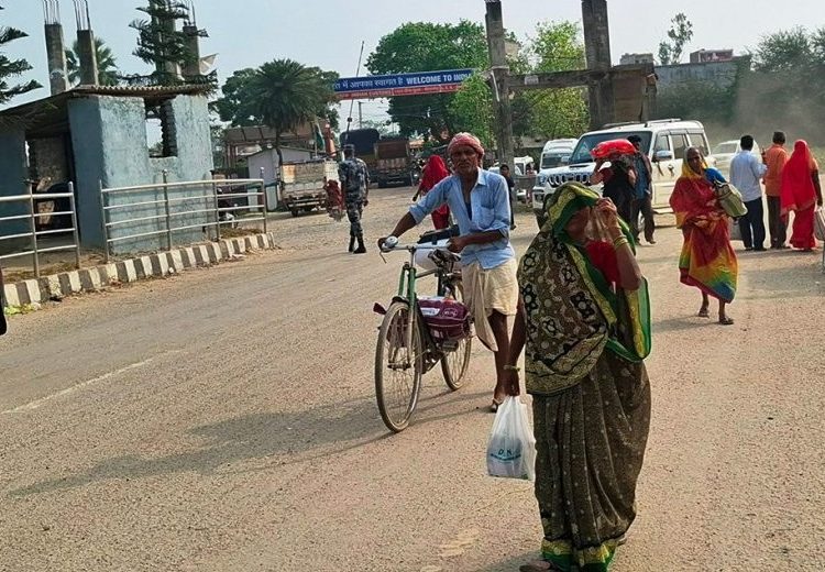 नाकाबाट ५ सय रुपैयाँ भन्दा बढीको सामान भित्र्याउन नपाइने
