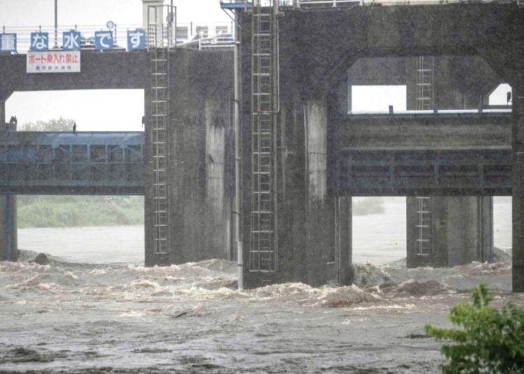 जापानमा पहिरोको जोखिम बढ्याे