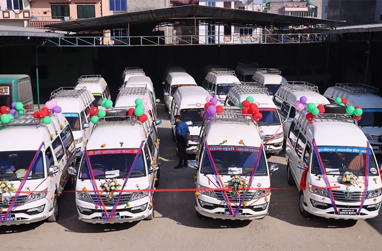 कार्गो विमान (बोइङ ७३७) अचानक बेपत्ता