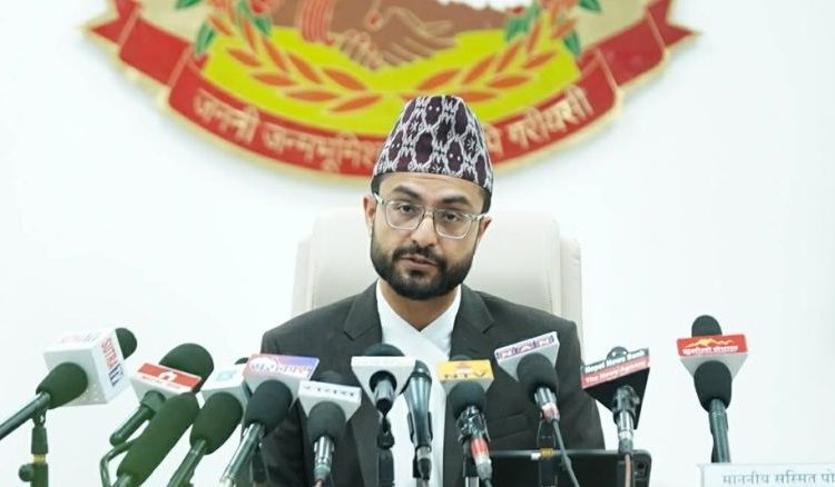 शिक्षामन्त्रीका  ४२ काम सार्वजनिक