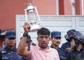पत्रकार किशोर श्रेष्ठलाई रिहाइको माग गर्दै धर्ना