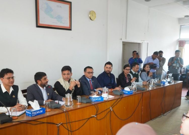 रास्वपाद्वारा विधान संशोधन कार्यदल बनाइयाे