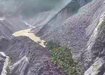 ल्हेन्दे खोलामा हिमपहिरोको कारण ठूलो ताल बन्याे