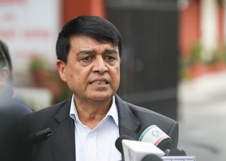 प्रधानमन्त्री र चार व्यवसायीबीच २ घण्टा छलफल