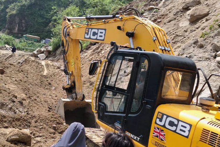 हेटौंडा-काठमाडौं जोड्ने कान्तिकलोक पथ अवरुद्ध
