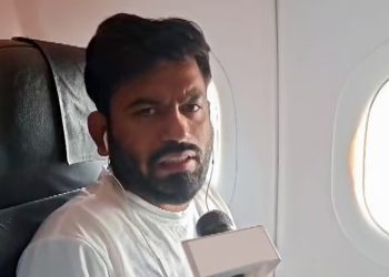 ककरोच पार्टीका प्रमुख अभिजीत दिपके पक्राउ
