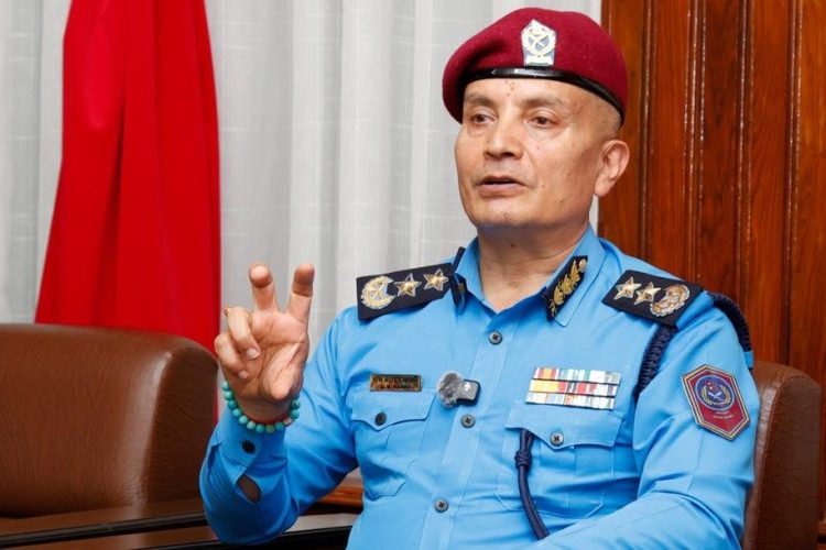 डीआईजीलाई प्रहरी हेडक्वाटर बोलाइयो