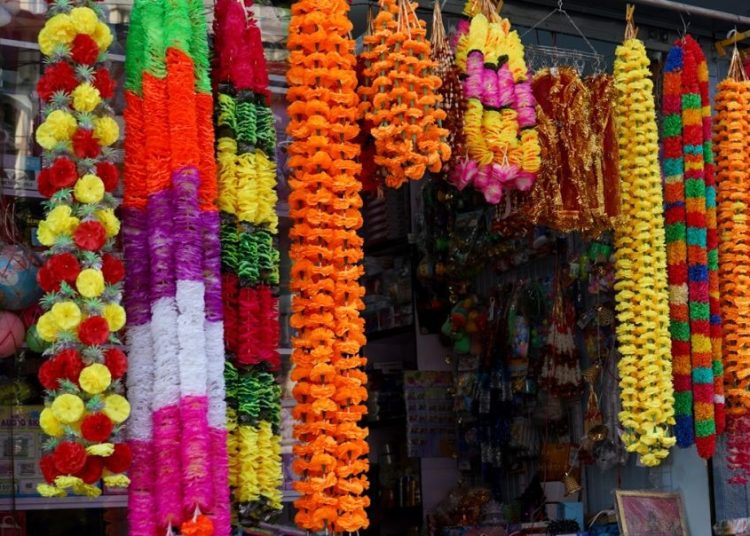 सयपत्री फूलले बजार नपाउने अवस्था आउन नदिन माग