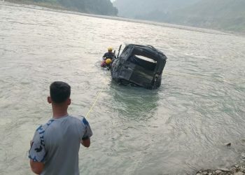 यात्रुवाहक सुमो खस्दा ३ जनाको मृत्यु