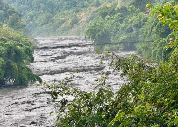 बुढीगण्डकी बाढीले धादिङको स्याउली बजार बगायाे